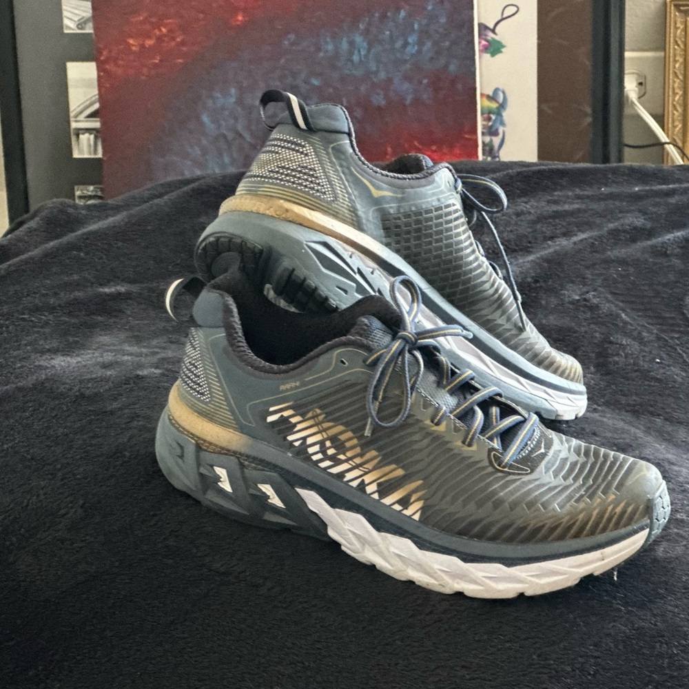 Men’s Hoka Arahi Size 9